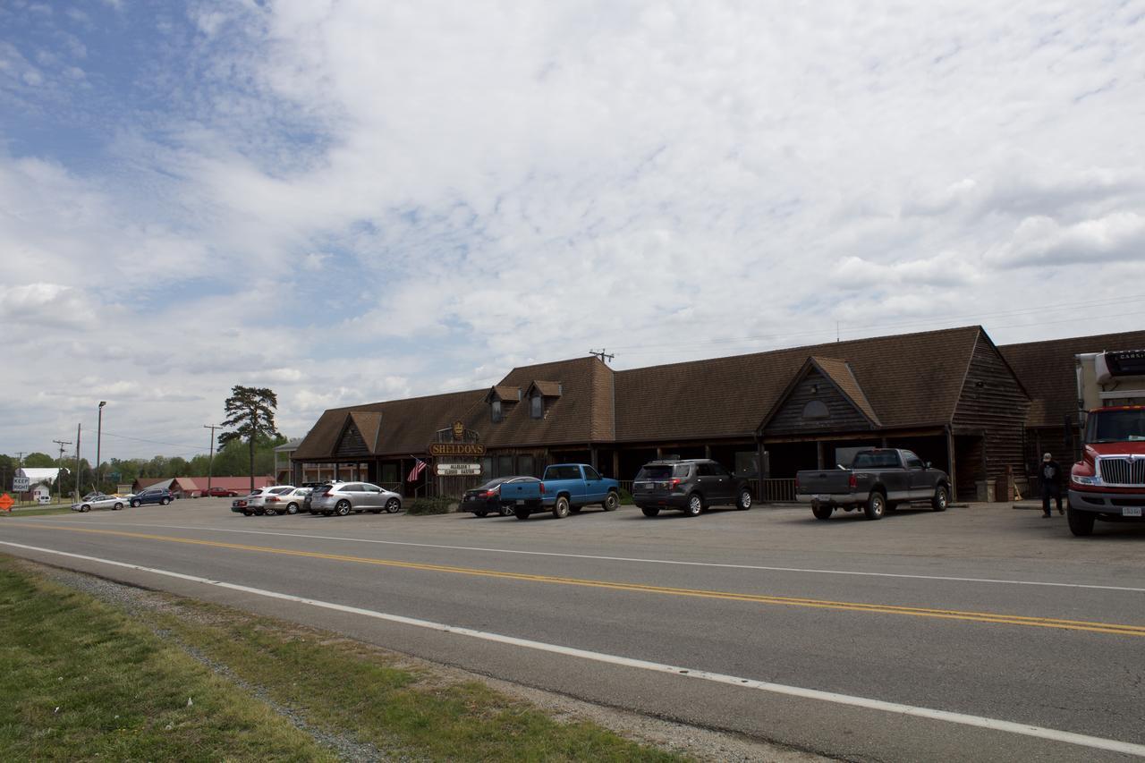 Sheldon'S Motel And Restaurant Keysville Exterior foto