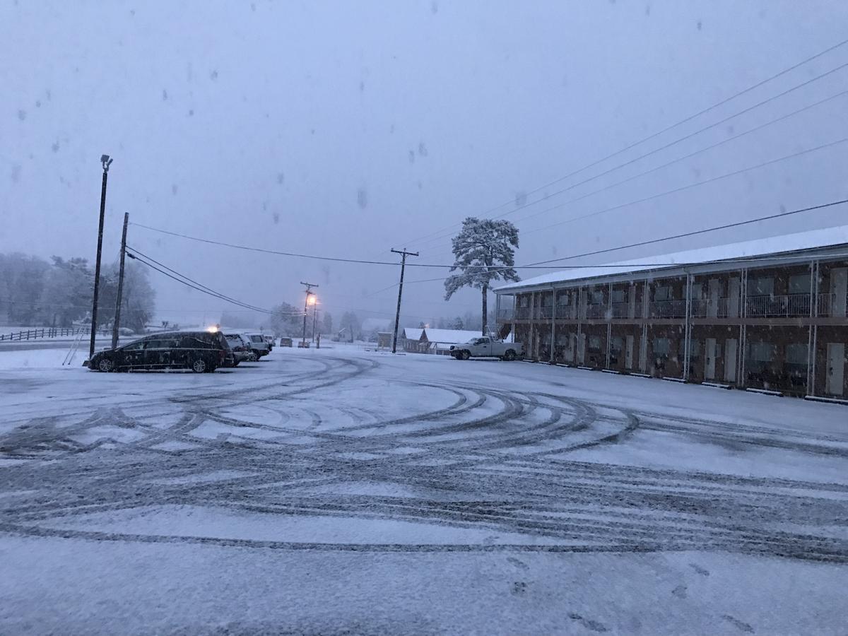 Sheldon'S Motel And Restaurant Keysville Exterior foto